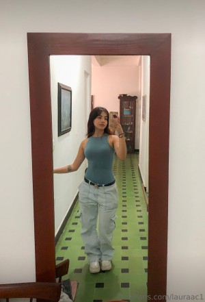 lauraac1 Photo #25