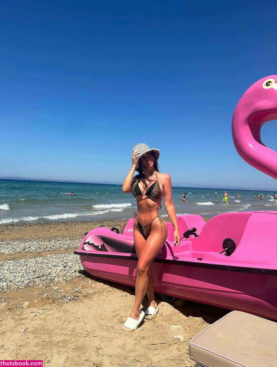 Yasmineshaw Photo #10