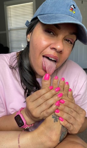 Deedeericanfeet Photo #34