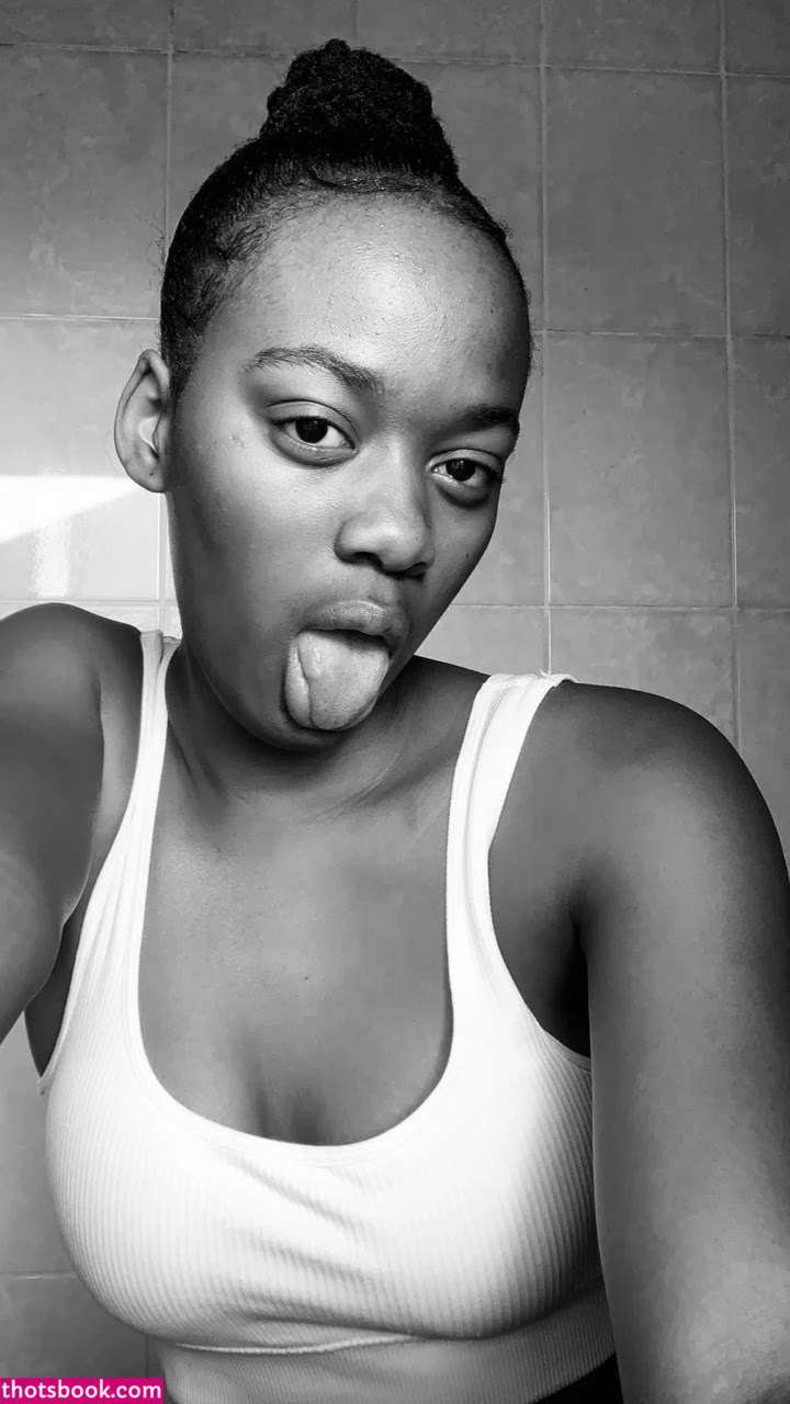 Naledinhlanhlalebyane Photo #23