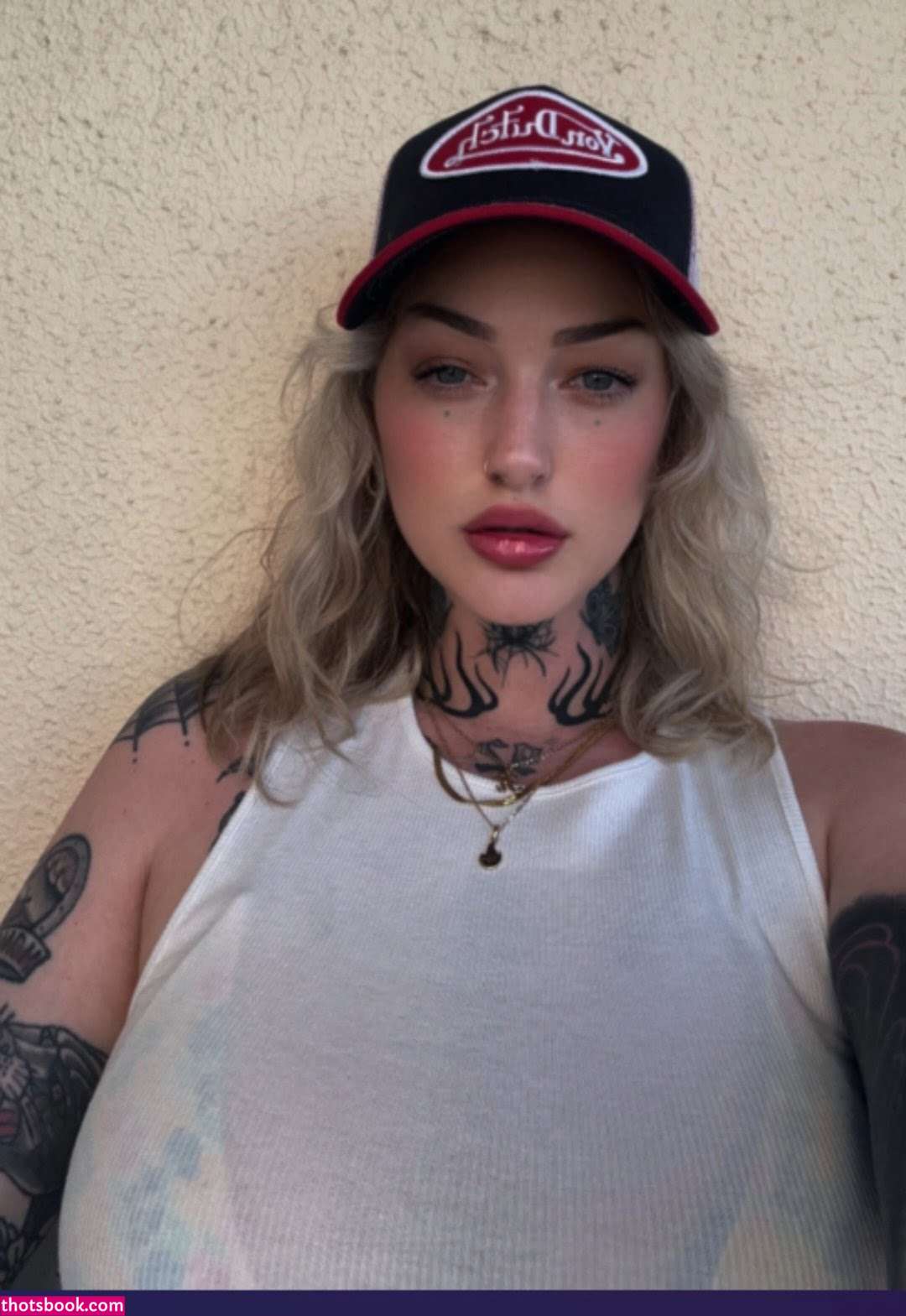 Goth Queen Photo #11