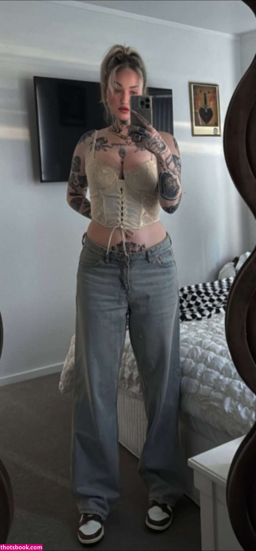 Goth Queen Photo #14