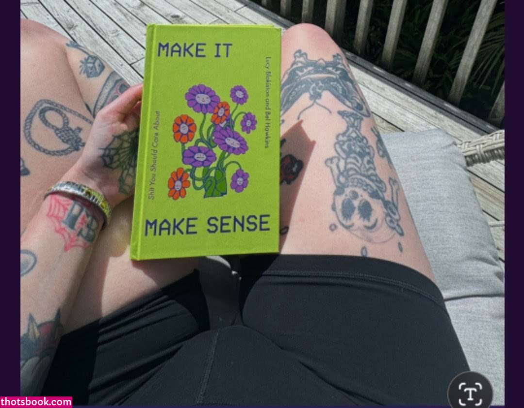 Goth Queen Photo #15