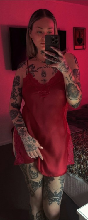 Goth Queen Photo #17