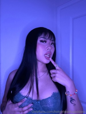hotgirlwaifugoddess Photo #35