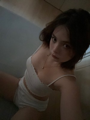 laetitia442299 Photo #4