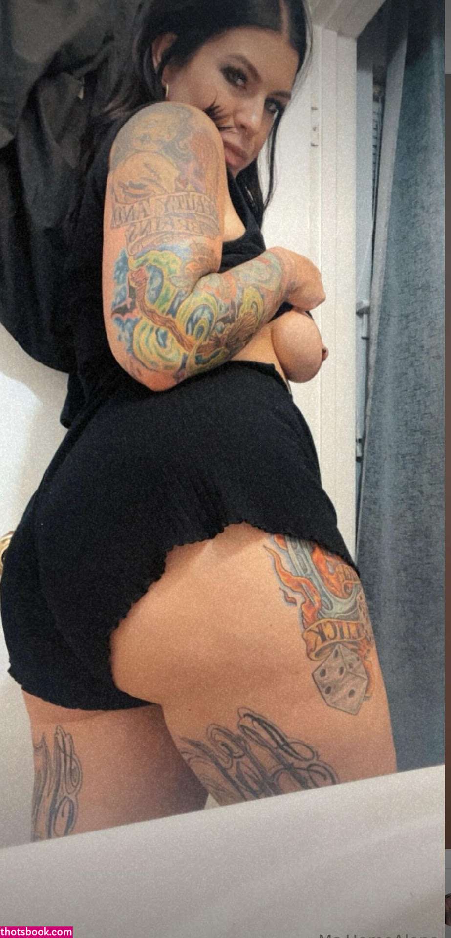 Ms Homealone Photo #5