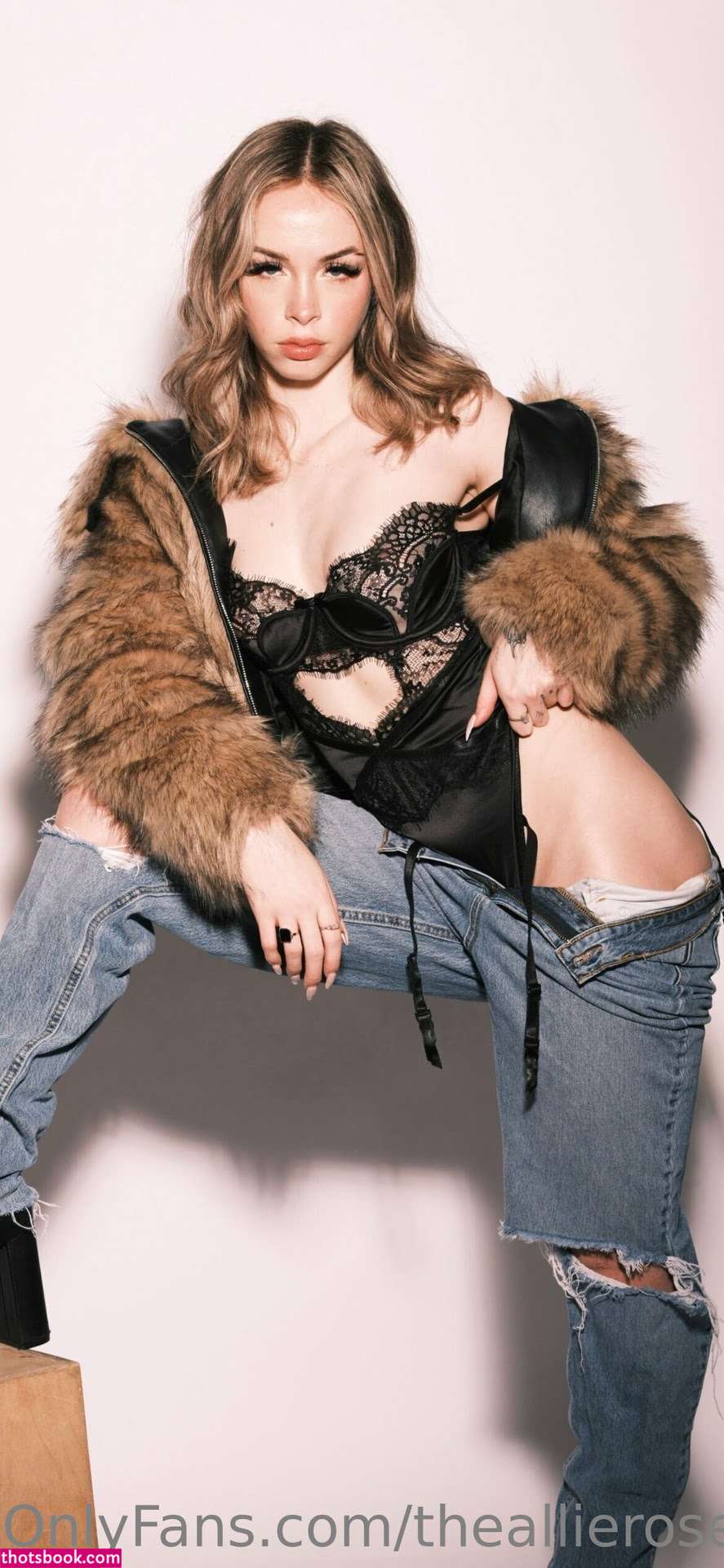 theallierose Photo #17