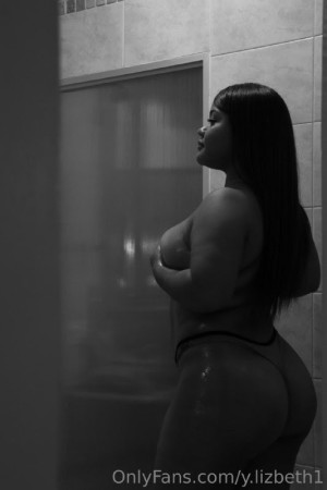 Yeniffer Berrio Photo #30