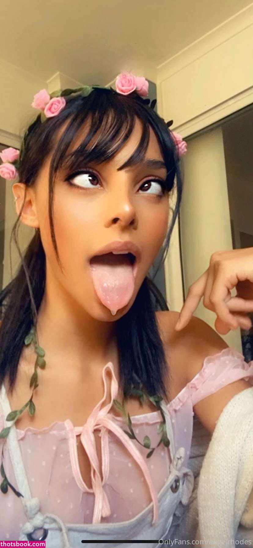 Angel Rhodes Photo #5