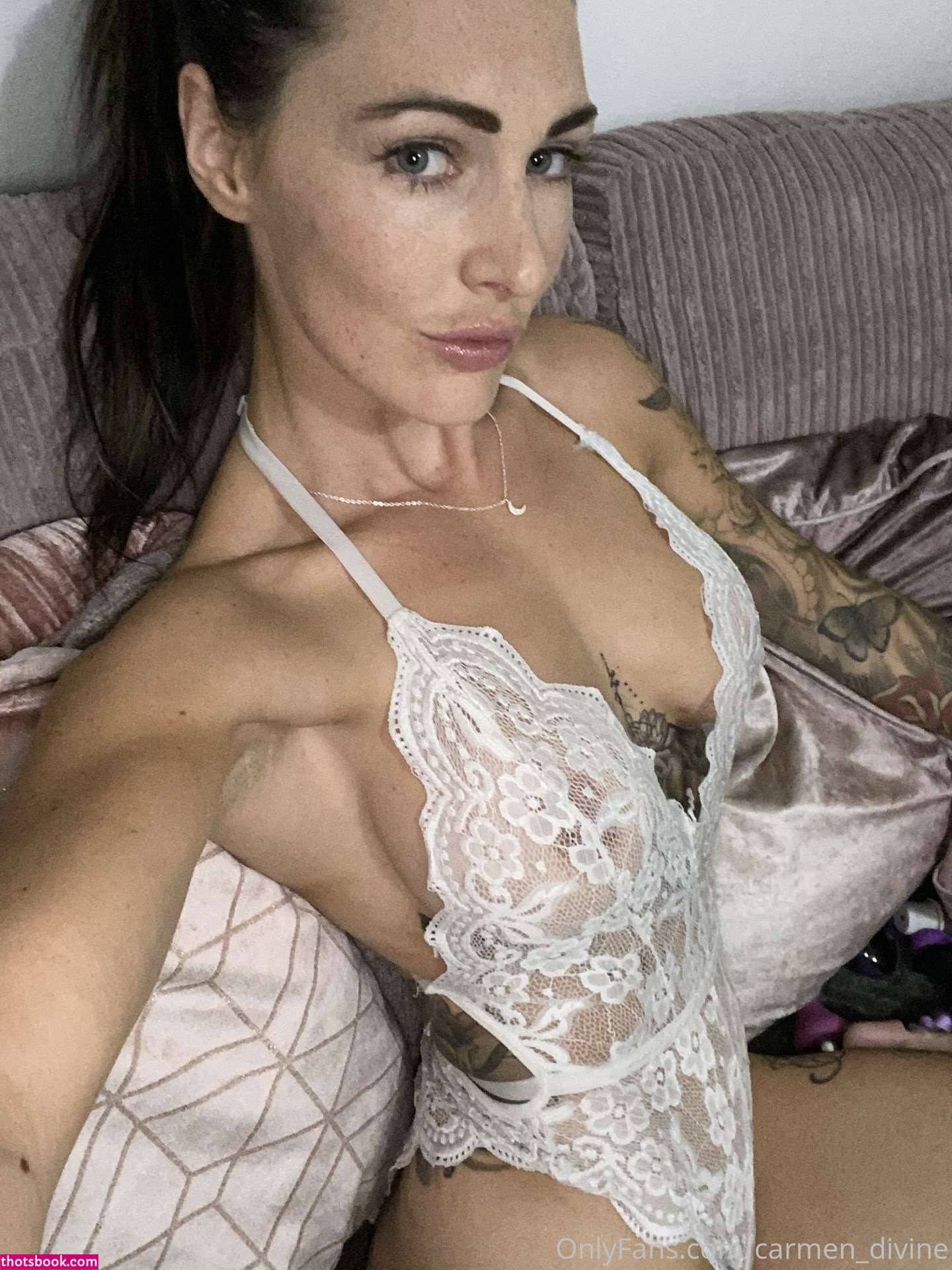 Carmen Divine Photo #40