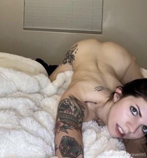 Thatsoraven95 Photo #12