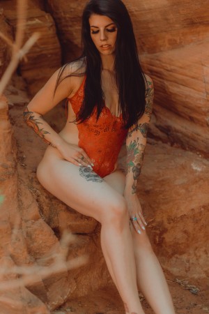 Thatsoraven95 Photo #17