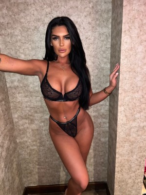 Chalie Parkes Photo #4