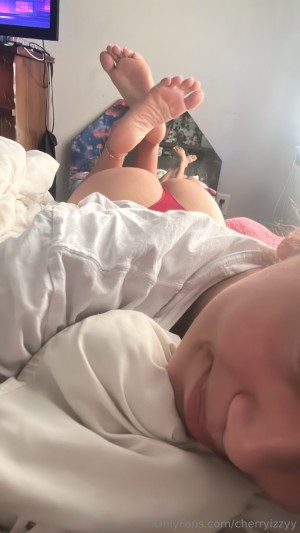 cherryizzyy Photo #17