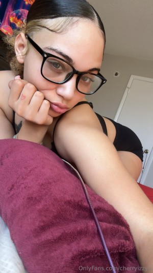 cherryizzyy Photo #28