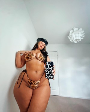 Holly Marston Photo #1