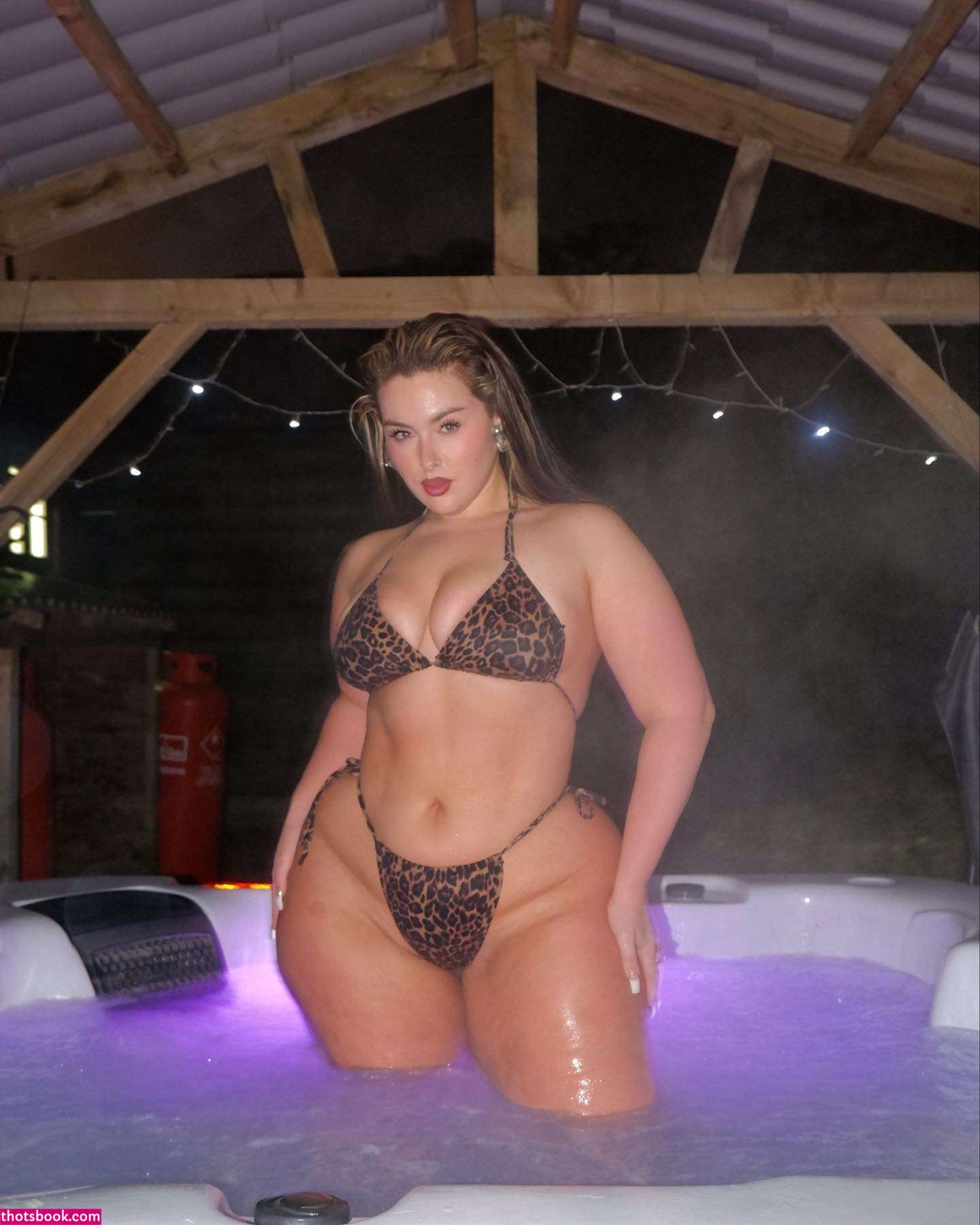 Holly Marston Photo #12