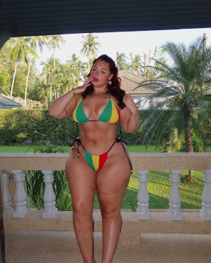 Holly Marston Photo #28