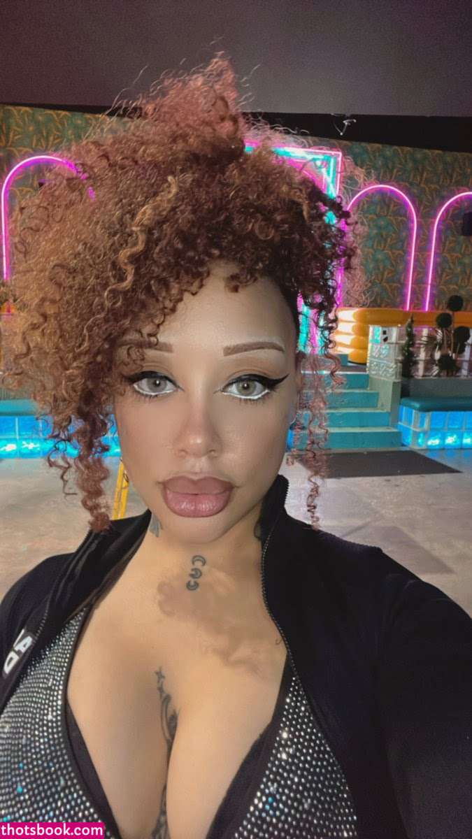 jayianicolee Photo #30