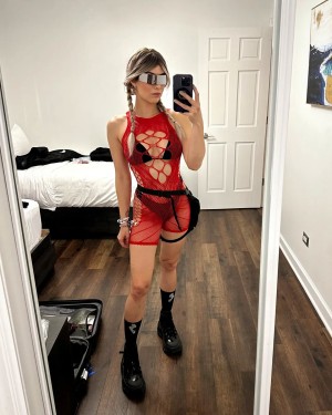 Noelani Bradley Photo #40