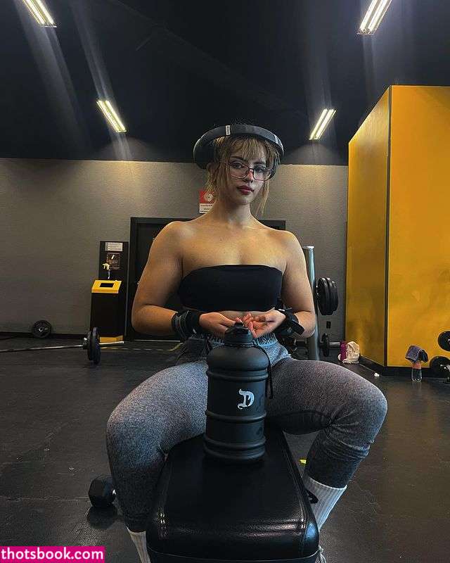 Pamvstheworld Photo #5