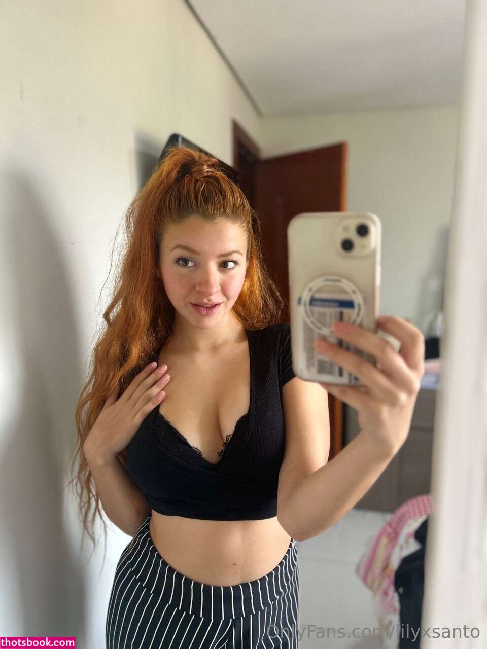 lilyxsanto Photo #22