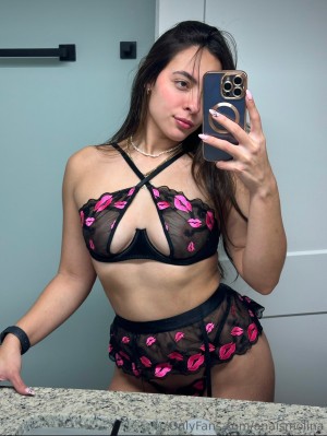 Anais Molina Photo #22