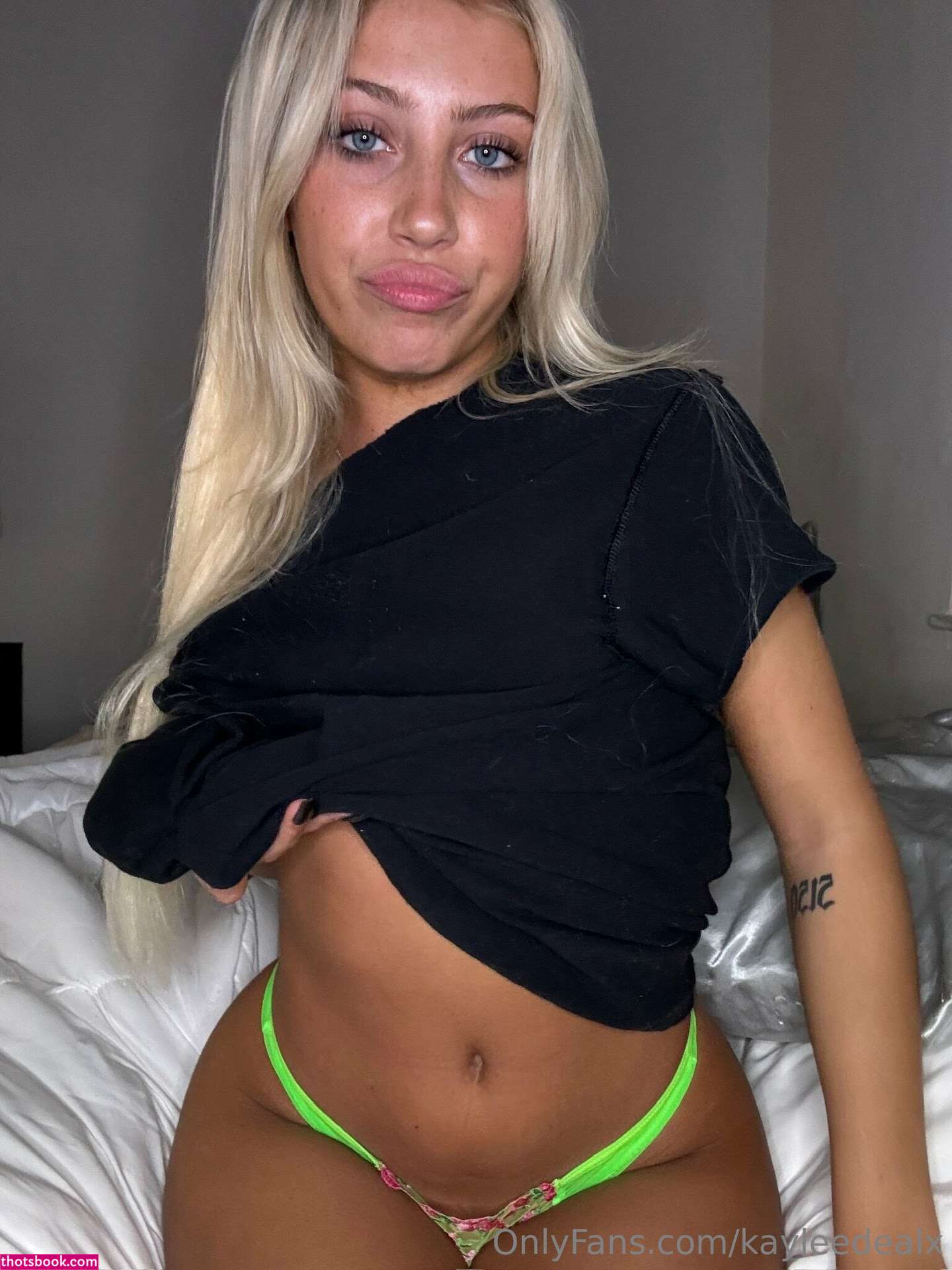 kayleedealx Photo #30