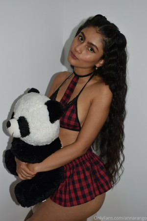 Anna Arango Photo #3