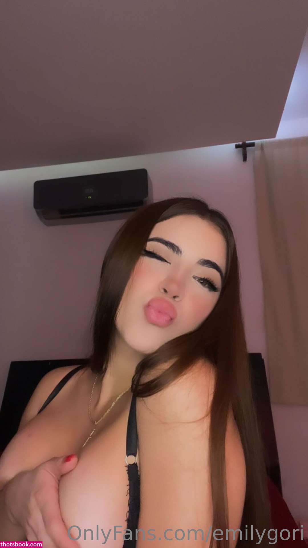 Emily Gori Photo #15