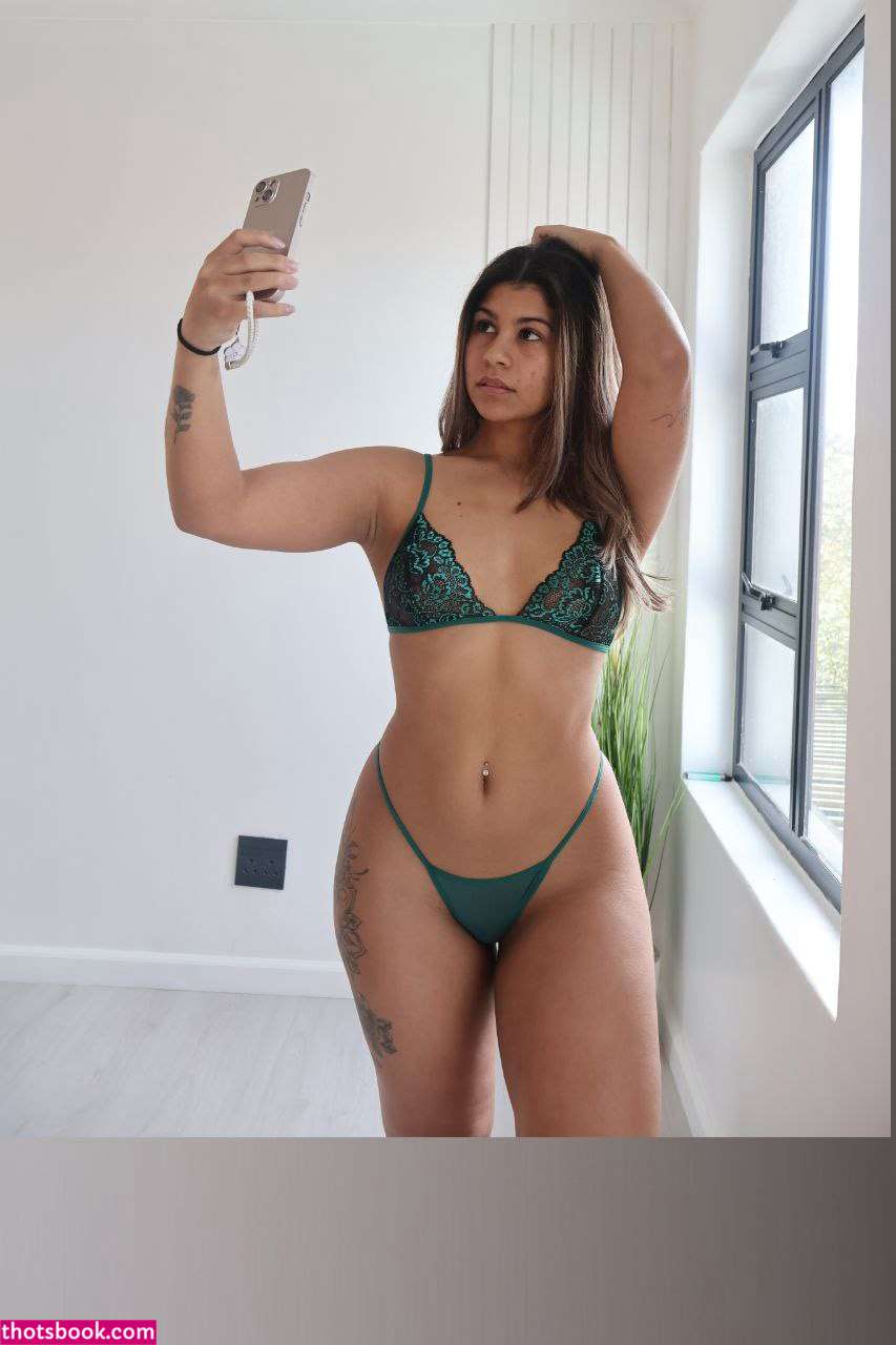 janiquekinnear Photo #30