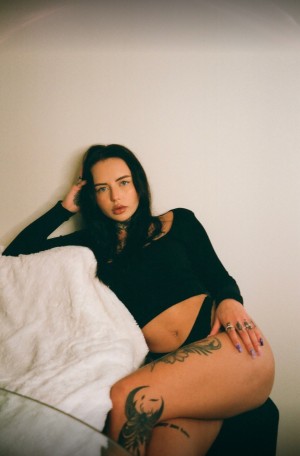 Layla Evans Photo #12