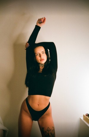 Layla Evans Photo #13