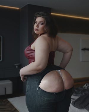 Venus Rubens Photo #26