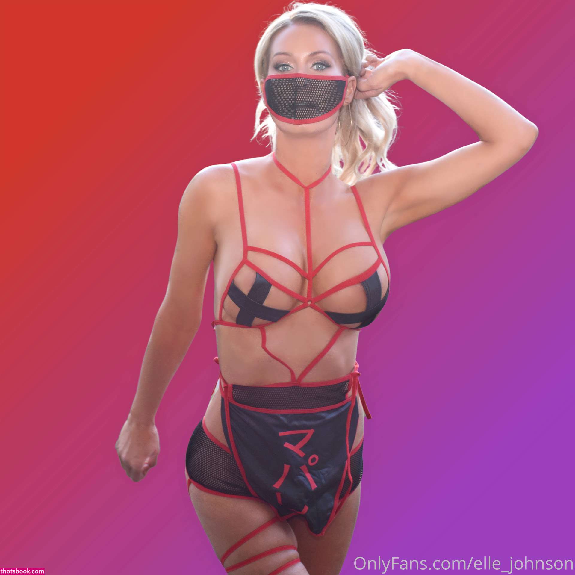 Elle Johnson Photo #2