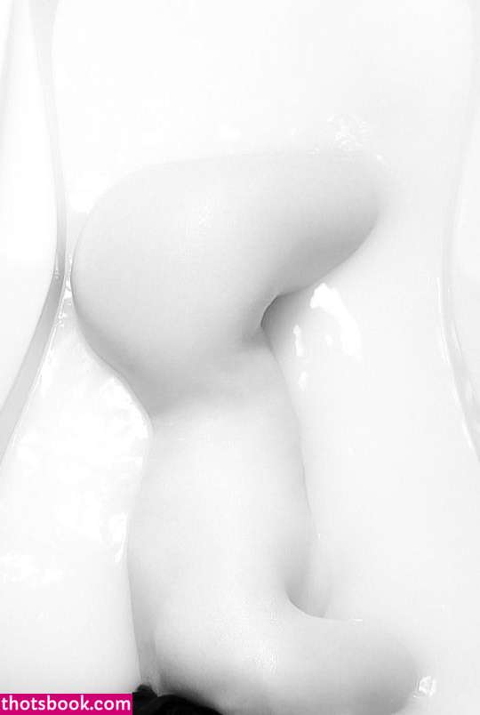 Lady Cutie 666 Photo #24