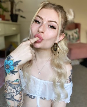 lilbabybrexxx Photo #9