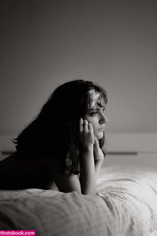 Emeline Faure Photo #9