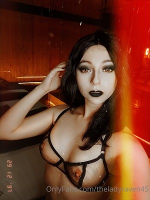 Theladyraven45 Photo #16