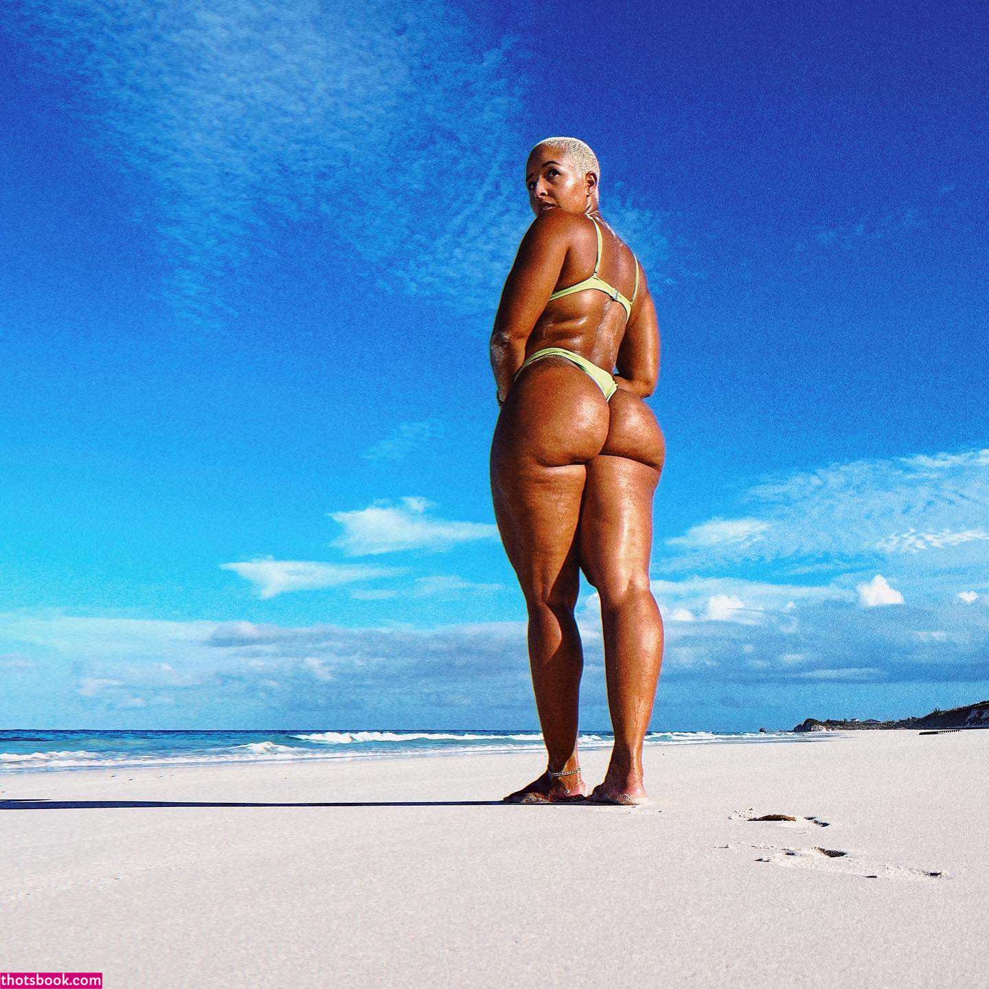 Bahayogi Alex Kaufmann Photo #20