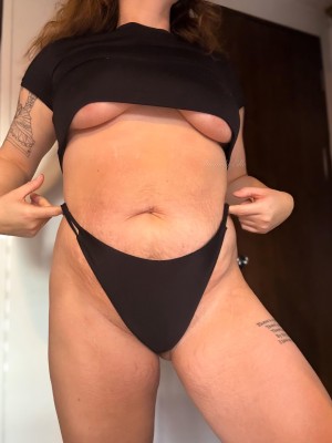 divinelyelle Photo #18