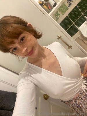 Littlepeachybum Photo #19