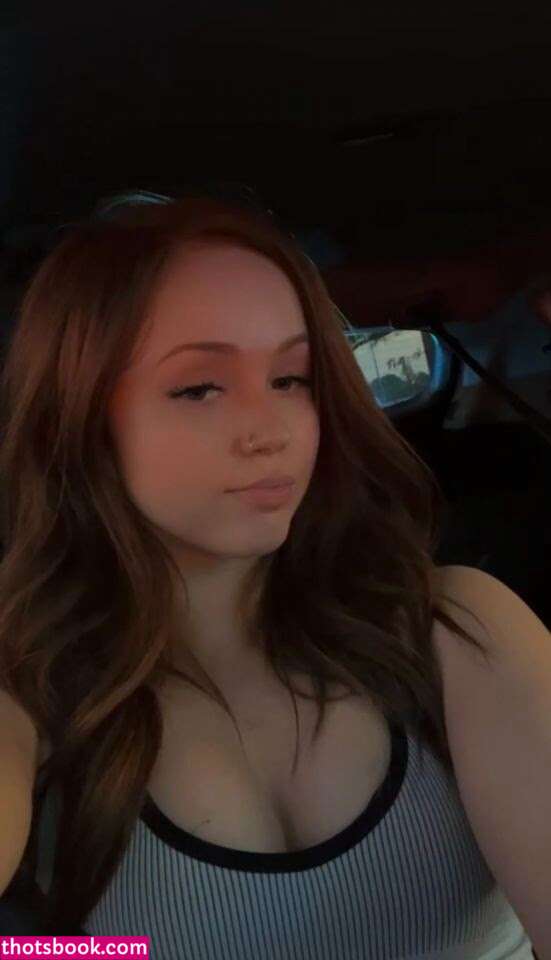 Taylor Levinson Photo #16