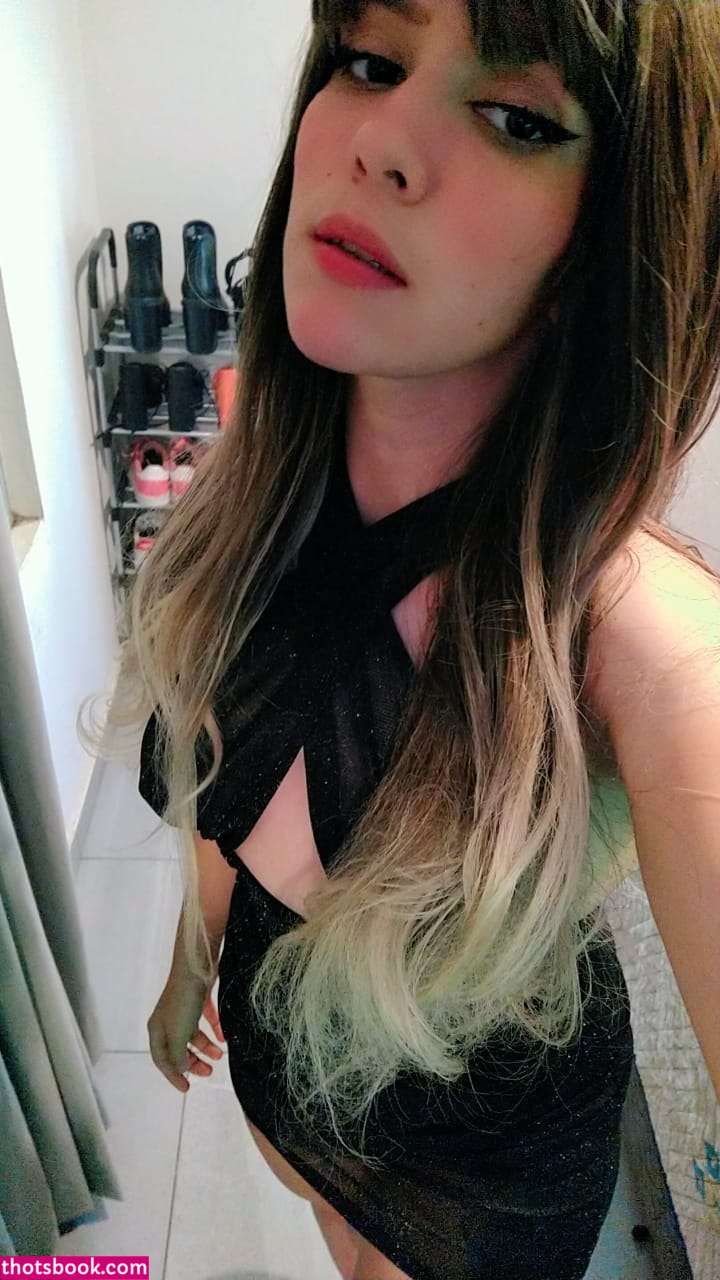 Andrea Becaria Photo #7