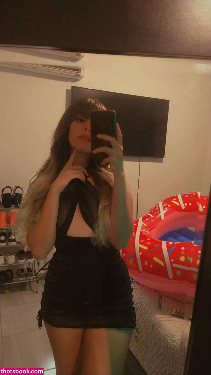 Andrea Becaria Photo #8