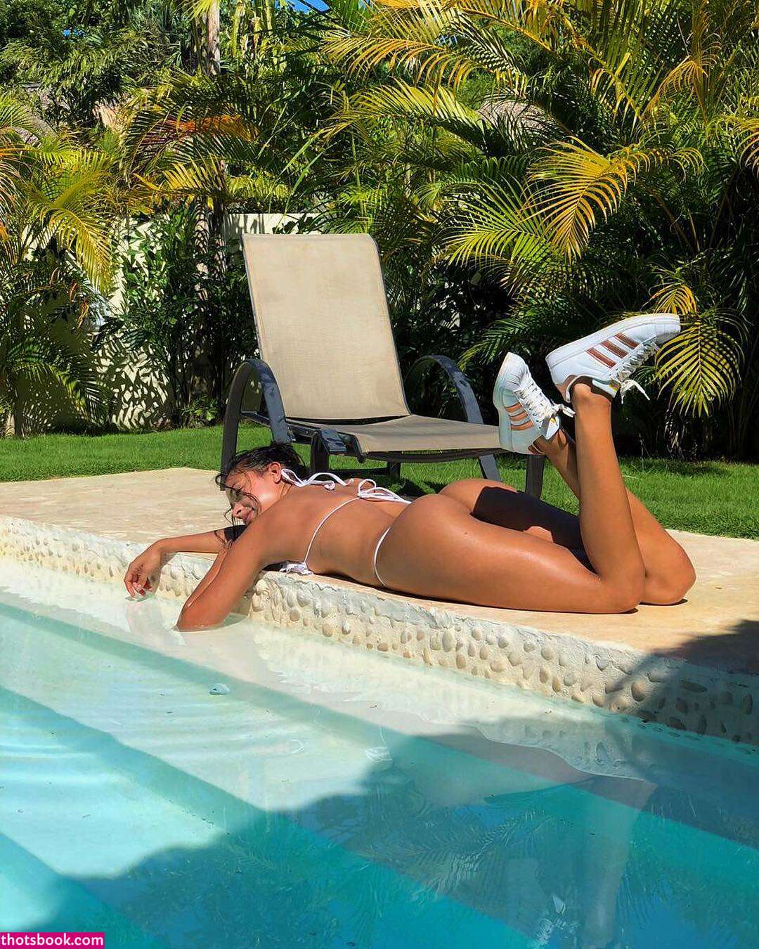 Idania Sanchez Photo #17