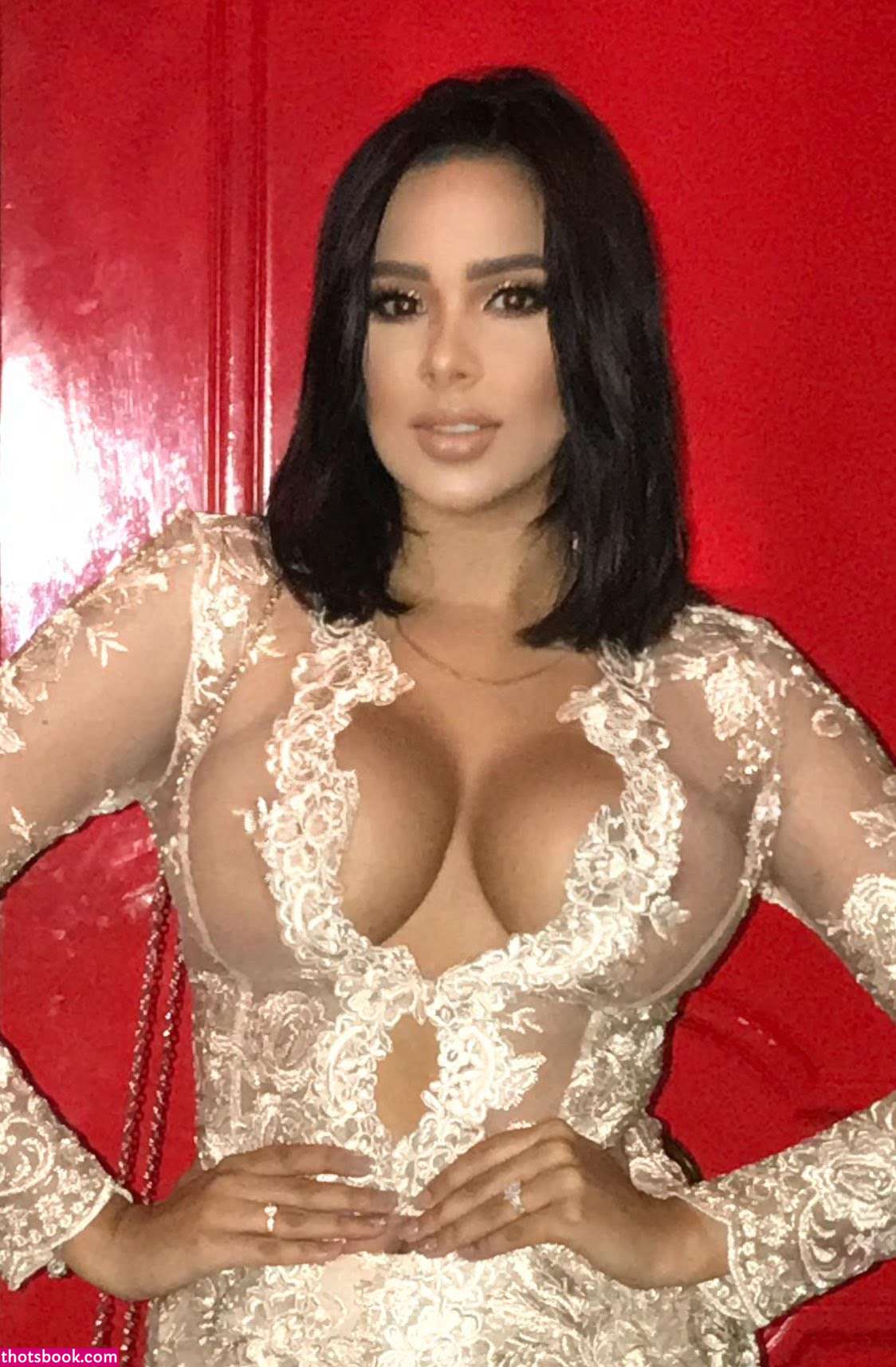 Idania Sanchez Photo #40