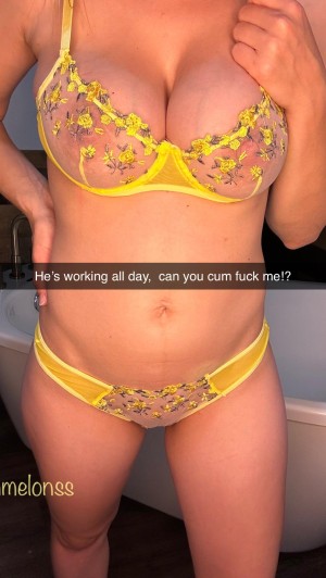 mommelonss Photo #13