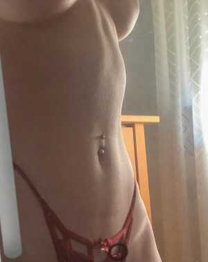 Timidkitten Photo #16